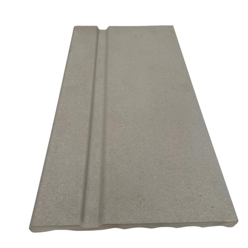 62 5X31 PELDAÑO GRIS CON RANURA ANTIDESLIZANTE